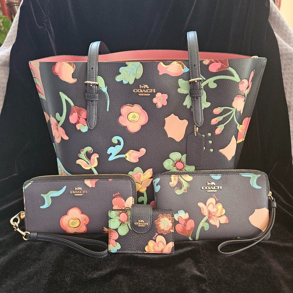 New Coach Mollie Tote With Dreamy Land Floral Print Large